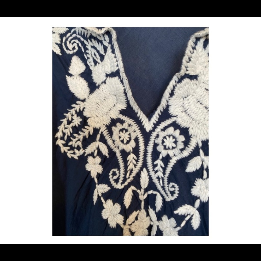 Embroidered Tunic - Picture 4 of 5